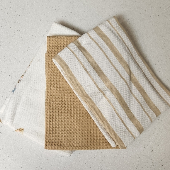 Spring Dish Towel Set - Picture 3 of 9